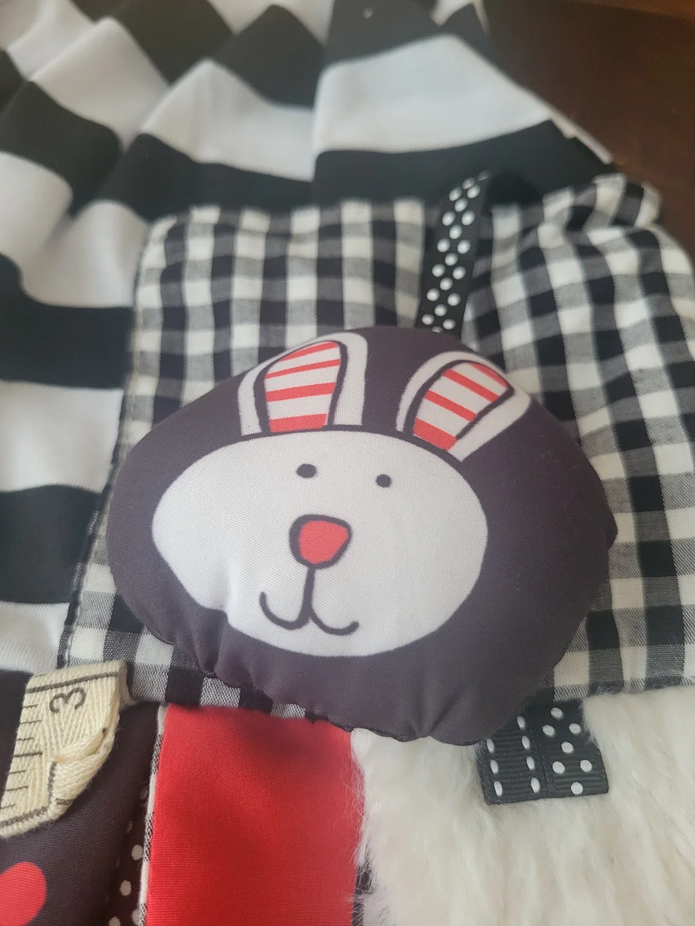 DEMDACO Mommy-Me Black & White Striped Activity Scarf NWT
